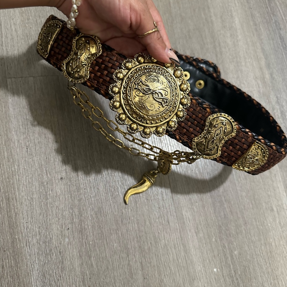 Vintage Rare Streets Ahead Elegant Brown and Gold Women's Belt